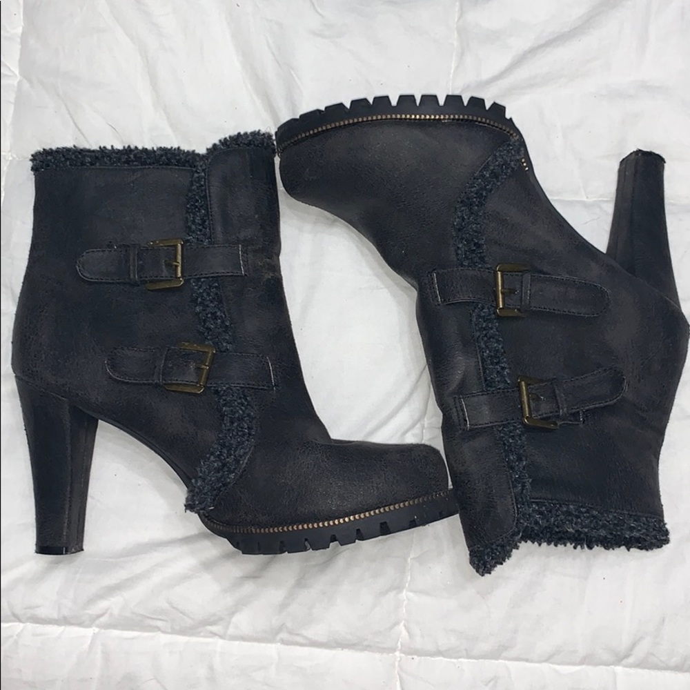 Cute fall & winter shoe!